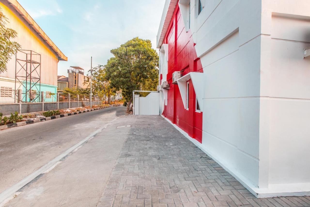 Oyo 907 Wisma Cakung Jakarta Exterior photo